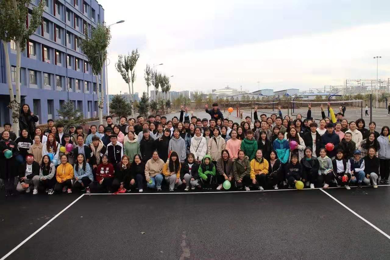 共青團(tuán)內(nèi)蒙古師范大學(xué)鴻德學(xué)院委員會(huì)素質(zhì)拓展實(shí)踐培訓(xùn)圓滿成功