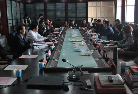 各路專家齊聚鴻德，巖畫紐帶連起中俄 ——2017中俄巖畫考古學術研討會于我院成功舉辦