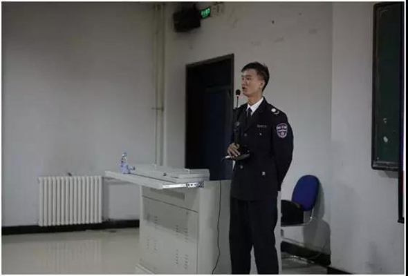 鴻德學院開展消防安全知識普及教育系列講座