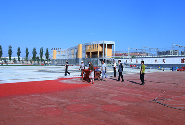 周玉樹院長視察田徑運動場改造工程施工進度