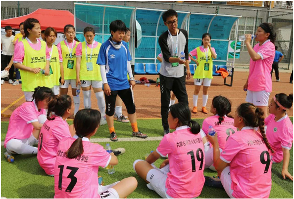 點球大戰！“主席杯”本科校園女足第二輪比賽 鴻德3：2擊敗呼民院