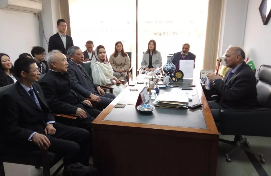 鴻德學(xué)院巴基斯坦研究中心主任唐俊受邀擔(dān)任巴基斯坦三家單位的國(guó)際期刊（博士論文）評(píng)審專家