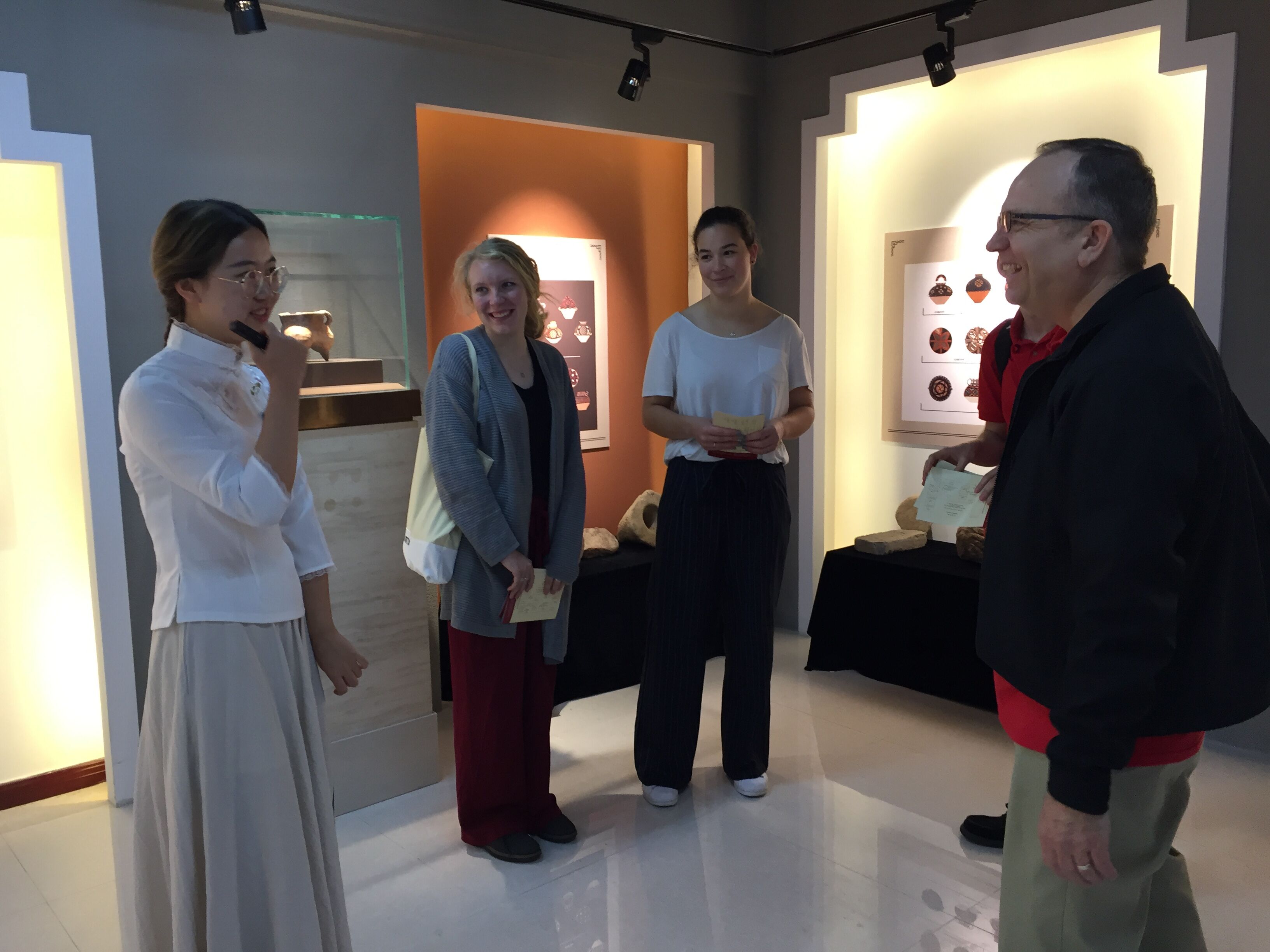 探訪中華文明五千年——來鴻德史前書院的參觀者