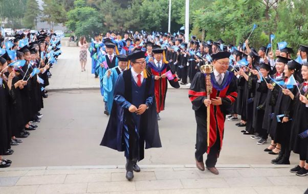 內蒙古師范大學鴻德學院2019屆畢業典禮暨學位授予儀式