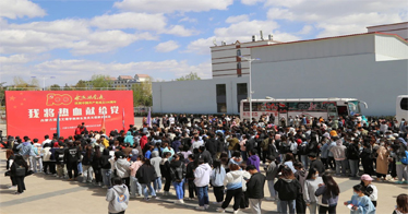 無償獻(xiàn)血傳遞人間大愛，鴻德師生獻(xiàn)禮百年華誕