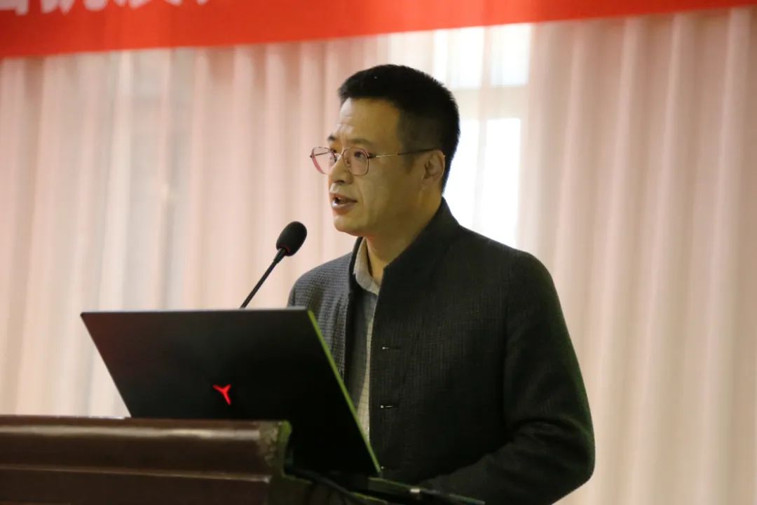 向身邊的榜樣學習！抗疫英雄劉春給鴻德學子講述“逆行媒體人”的責任擔當