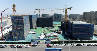 鴻德北校區(qū)建設(shè)進(jìn)入封頂階段，計劃今年9月投入使用