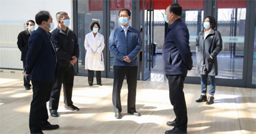 市人大常委會副主任吳文明蒞臨學(xué)院督導(dǎo)檢查疫情防控和師生返校準(zhǔn)備工作