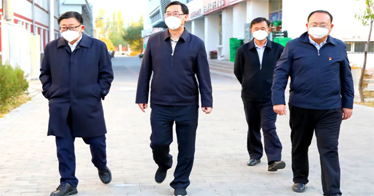 自治區副主席包獻華到內蒙古鴻德文理學院檢查督導疫情防控工作