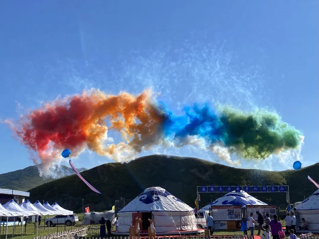 青?聽鴻德 | 草原兒女,都是升起不落的太陽