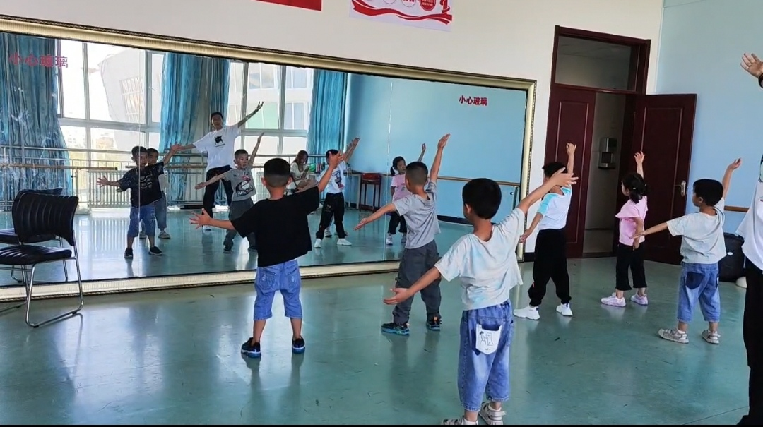 鄉(xiāng)村振興走基層，青春聚力正當(dāng)時(shí)——返家鄉(xiāng)活動（二）