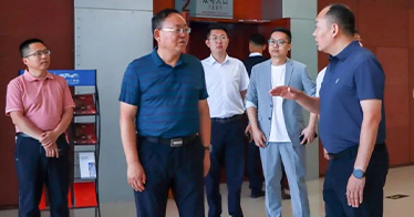 學(xué)院黨委書記盧鳳龍一行到呼和浩特保利劇院訪企拓崗