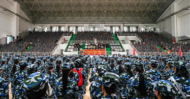 學院舉行2025級新生軍訓動員大會