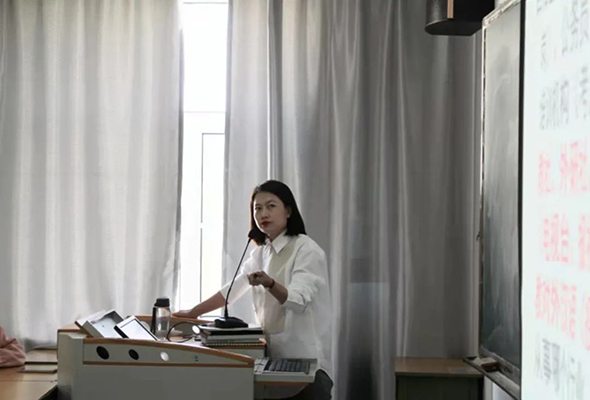 外語系2.jpg 外語系2.jpg