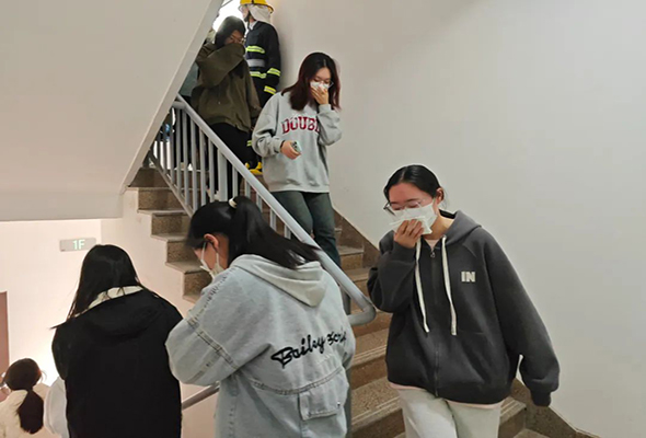 b880ba9f6901025ac1bee771d4e4a6c.jpg b880ba9f6901025ac1bee771d4e4a6c.jpg