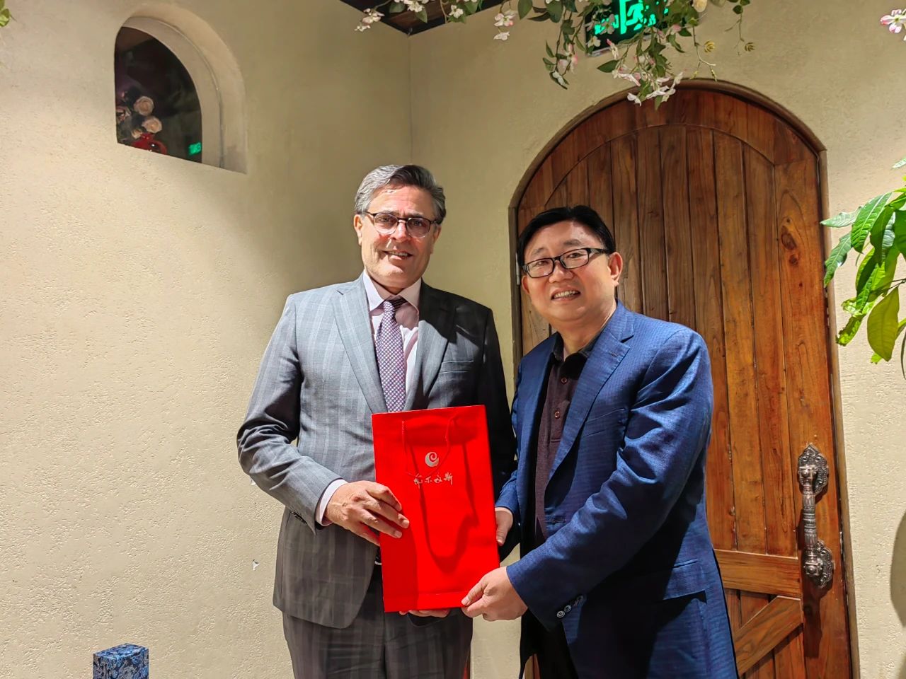 4aa982c9f77df4b9707a74db98119c89.jpg 4aa982c9f77df4b9707a74db98119c89.jpg